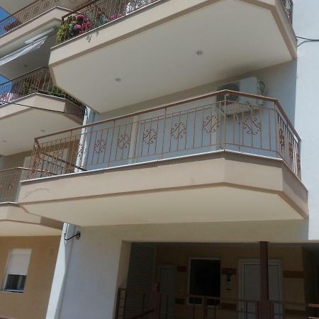 Jordan'S 4Th Appartment At Неа Миханиона Екстериор снимка